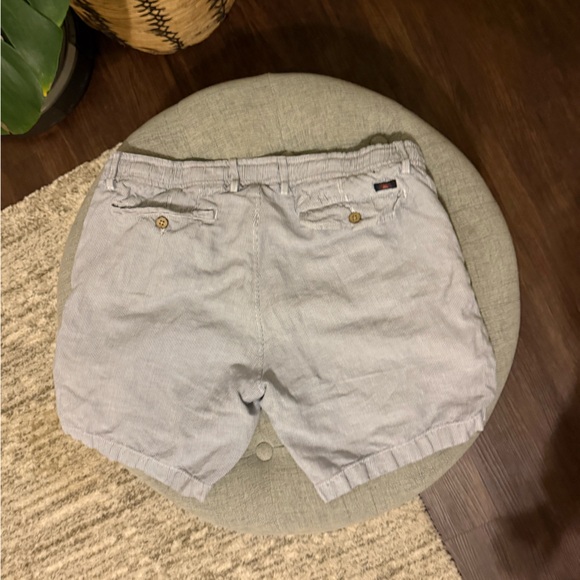 Faherty Linen Beach Shorts Size 32 & 8” Inseam Blue White Stripe 💎EUC Retail $98 - Picture 7 of 11
